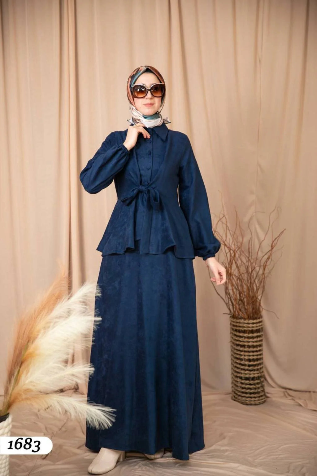 فستان طويل من قماش الشمواه