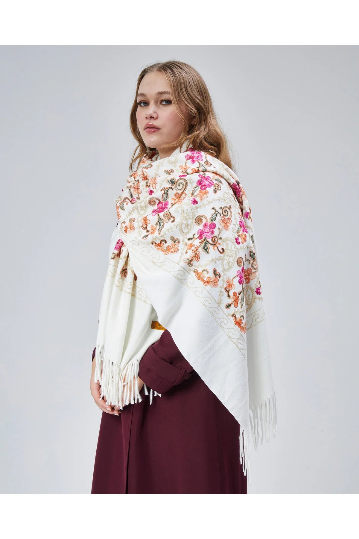 شال كشميري من Atika Moda