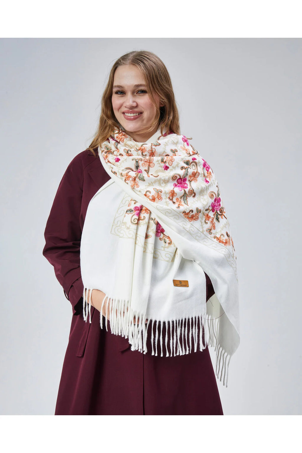 شال كشميري من Atika Moda