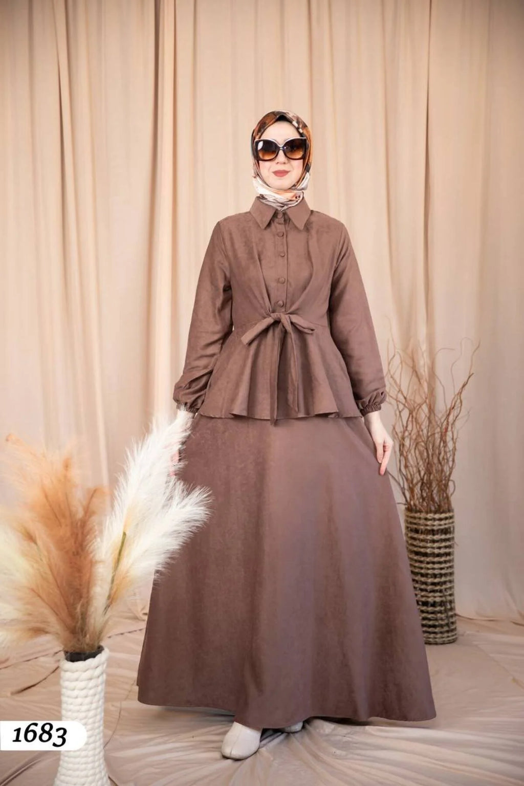 فستان طويل من قماش الشمواه