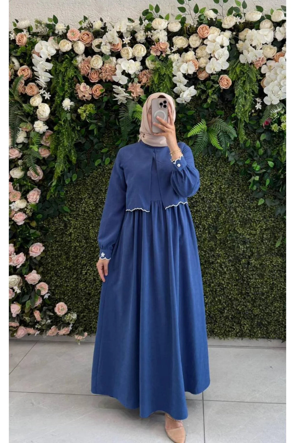 فستان شتوي أنيق بتفاصيل تطريز من Atika Moda | موسم الشتاء الجديد