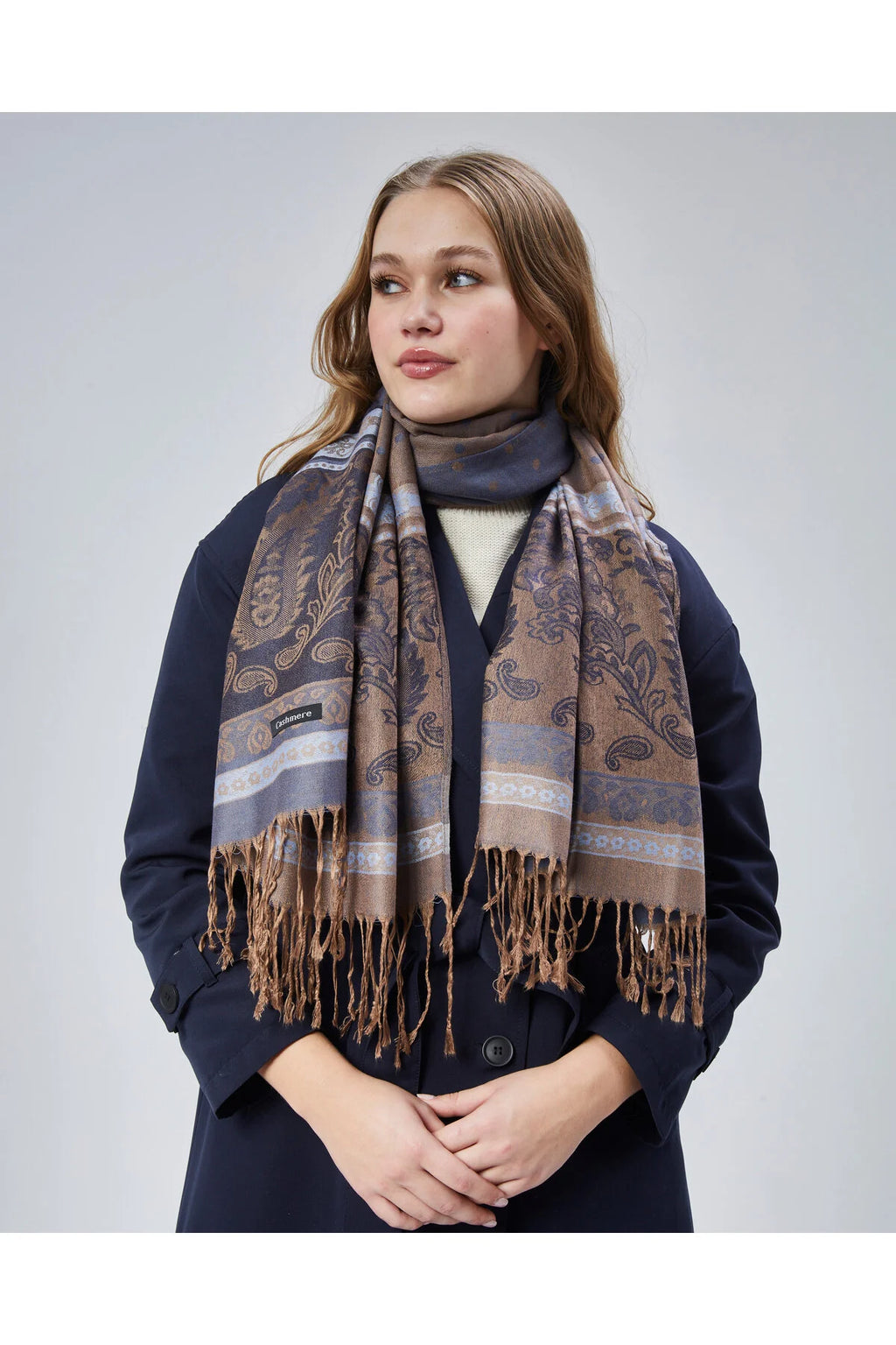 شال كشميري من Atika Moda