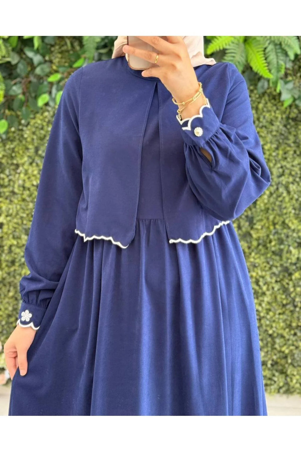 فستان شتوي أنيق بتفاصيل تطريز من Atika Moda | موسم الشتاء الجديد