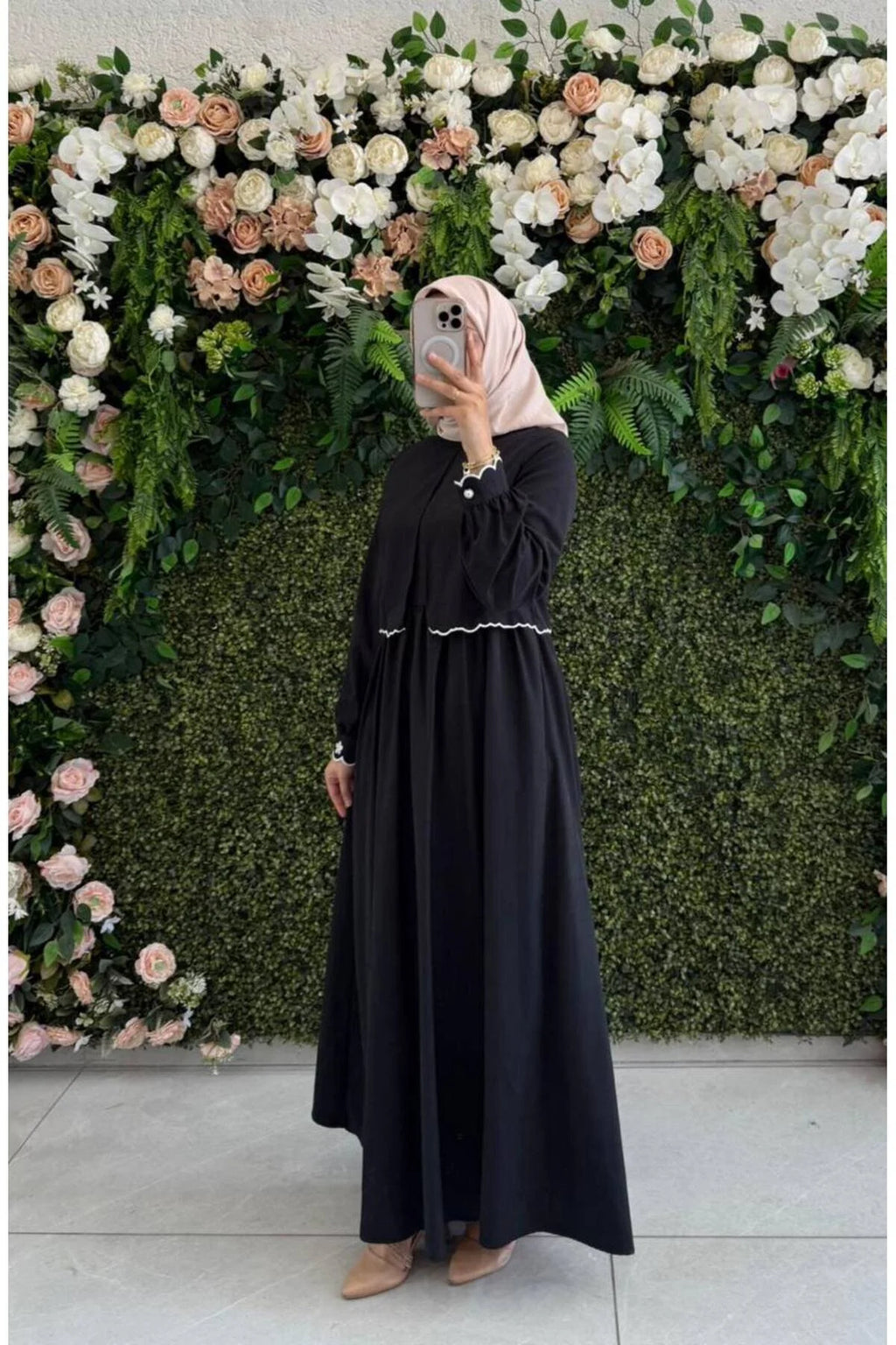 فستان شتوي أنيق بتفاصيل تطريز من Atika Moda | موسم الشتاء الجديد